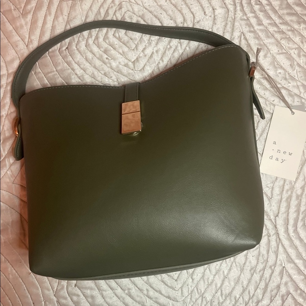 Green A new day purse